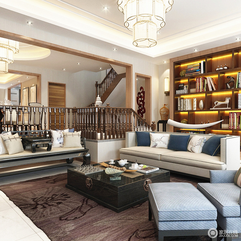 方形茶几摆设不失古典韵味，时尚地布艺沙发弥补了空间的中正，让客厅彰显浪漫情调。