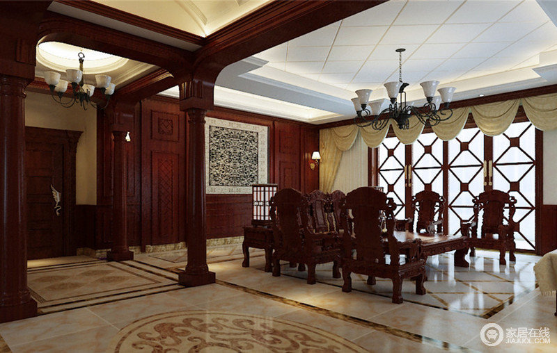 门厅的中式结合欧式元素的柱体，都是设计师打造理念的而准备的。