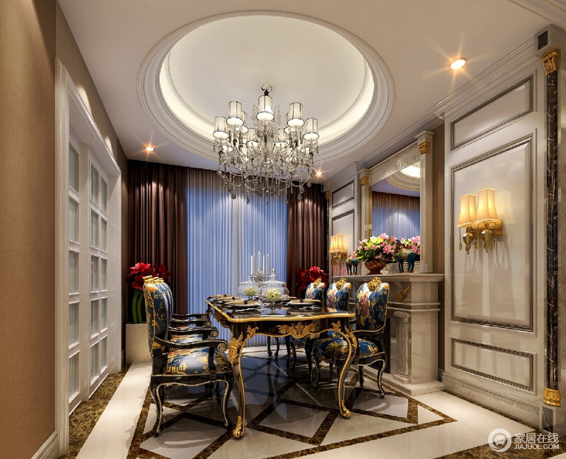 餐厅方圆之中延续着欧式宫廷基调，选用经典的欧式壁炉及欧式吊灯，镶金的餐桌搭配多彩古典的餐椅，无疑提升了空间的复古典雅。