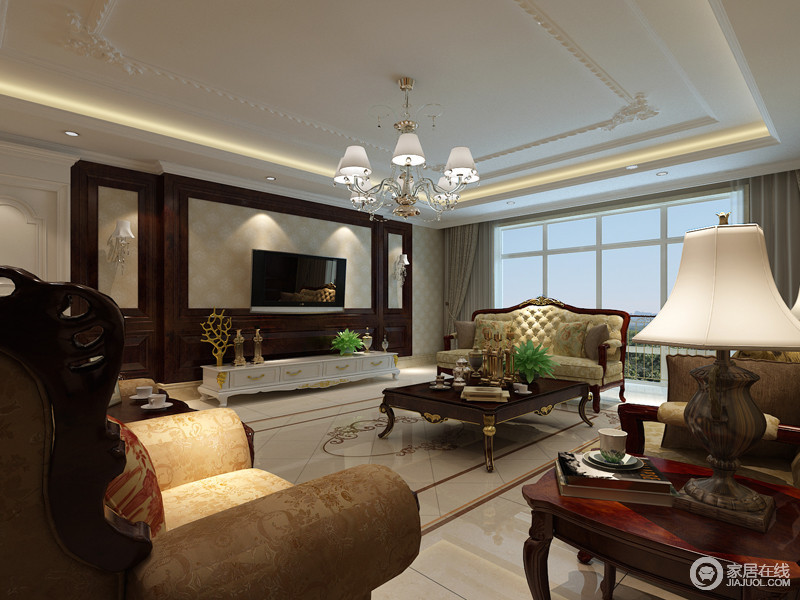 客厅在欧式风格中夹杂着简单的中式元素，在深浅相搭配的空间里，展现出内敛奢华的沉稳大气。
