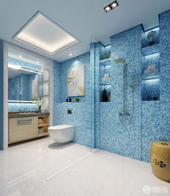 卫浴间通过蓝色马赛克墙砖将海天之蓝的清新呈现出来，并经过对墙体结构的改造，打造了储物格，时尚而实用；原木盥洗柜以木调的简约与白色立面形成自然无暇之调，蓝白之色便是空间的亮点。