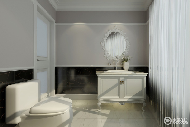 浅棕、米白与钢琴黑拼接的墙面，表现出意趣感。精雕细琢的镜面框与纱帘一起表现出飘逸的轻盈，使卫浴空间精细间见奢华。没有过多的装饰，用简洁呈现出空间的开阔感。      