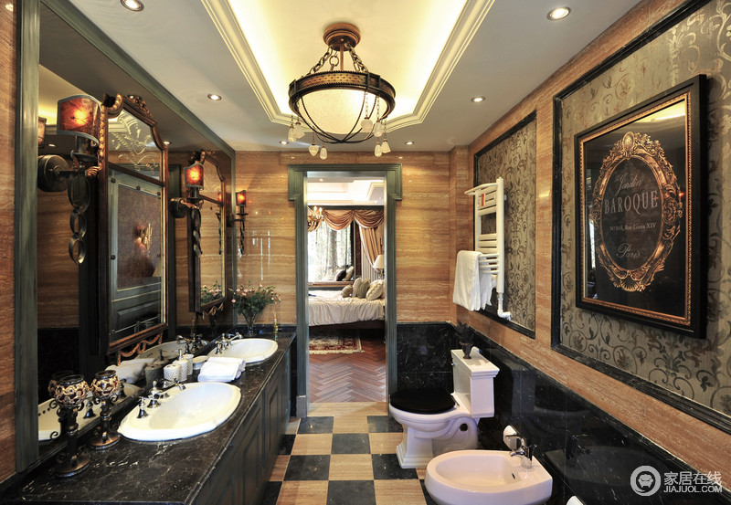 卫浴间以原木板材来围筑空间，并借灰色壁画来点缀出动律，盥洗台摆放以成双成对的设计增加体验感，并因巴洛克的设计更突显出一种耐人寻味的华丽。