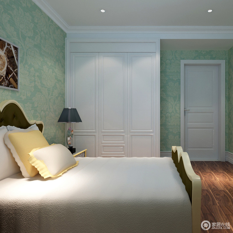 因为绿色大朵花纹壁纸整个空间春意盎然，白色衣柜和床品也让卧室更加小清新。