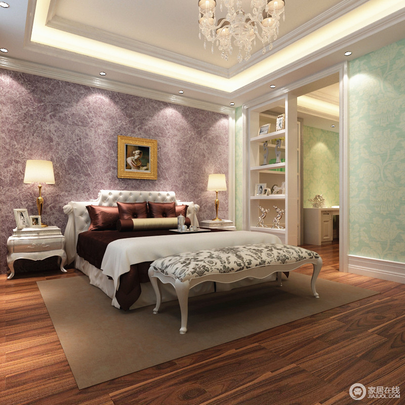 不同地色彩调和出不同的空间基调，绿与与紫色成为主色，搭配白色家居和床品，让卧室愈加轻柔。