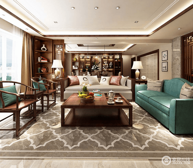 蓝绿色的布艺沙发，规整的木框边布艺沙发搭配紫色丝绸抱枕、中式独有的明式圈椅，禅意味十足的茶几，构成富贵的中式韵味客厅。