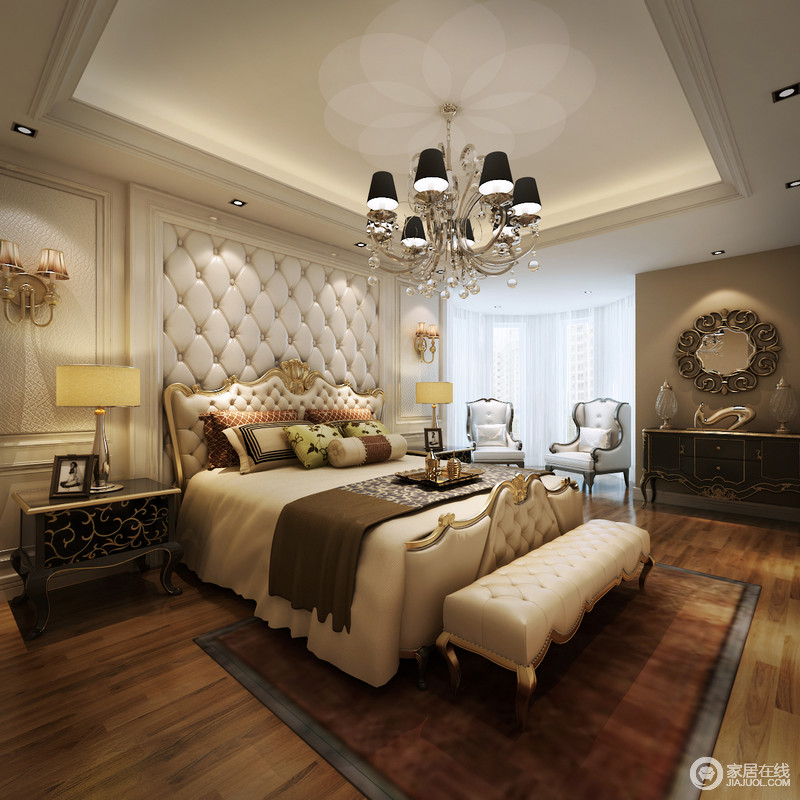 卧室使用了对称的手法，精致细腻的描金雕花装饰在双人床、床头柜及边几上，演绎空间的繁复华美感。软包的运用增添了舒适柔和，在米白与米黄色调渲染下，端庄优雅。