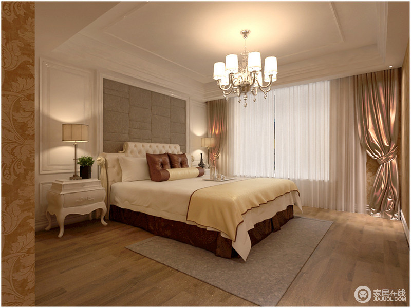 卧室以原木地板的朴质来渲染空间的沉静，白色吊灯搭配简欧吊灯，简单之中蕴藏着精致；白色巴洛克家具搭配驼色地毯和金色窗帘，打造出了一个温馨、轻雅的空间。