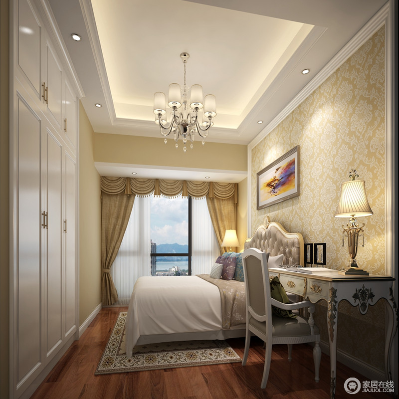 卧室主要的功能就是舒适、温馨，不论是白色金属雕花的桌子，还是复古的台灯都酿造着这份别有特色的生活情调；这个空间以米黄色壁纸来渲染着暖意，让复古的艺术与现代生活接轨。