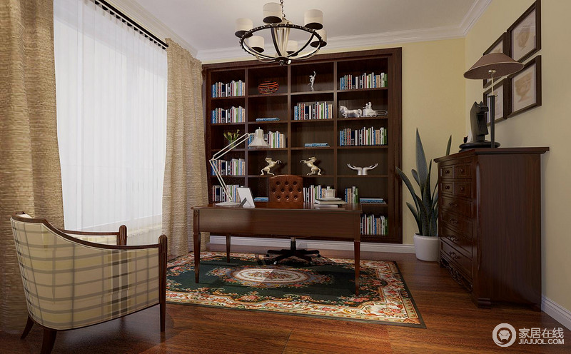 壁内嵌入式书架，释放室内空间。复古家具带着平和、宁静的姿态为书房带来更温和的思考环境。格纹单人沙发，与复古花纹地毯则丰富了空间色调及时尚感。