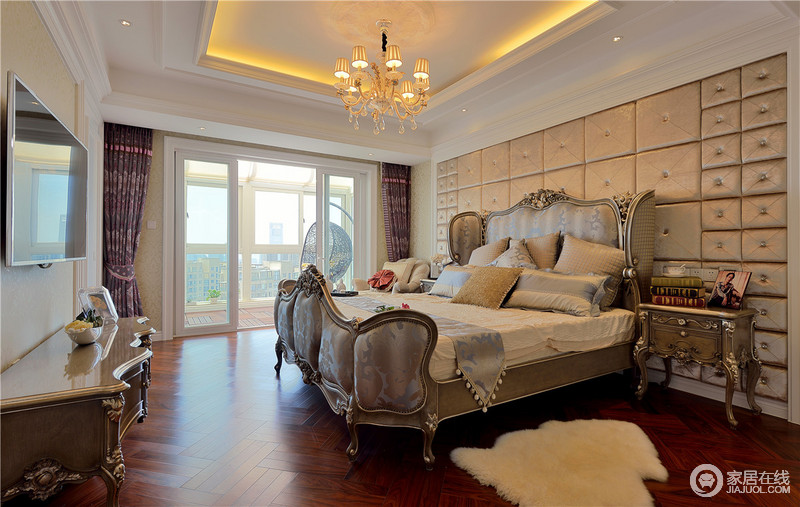 主卧室，第一眼看就能感到高大尚，特别的温馨与奢华。