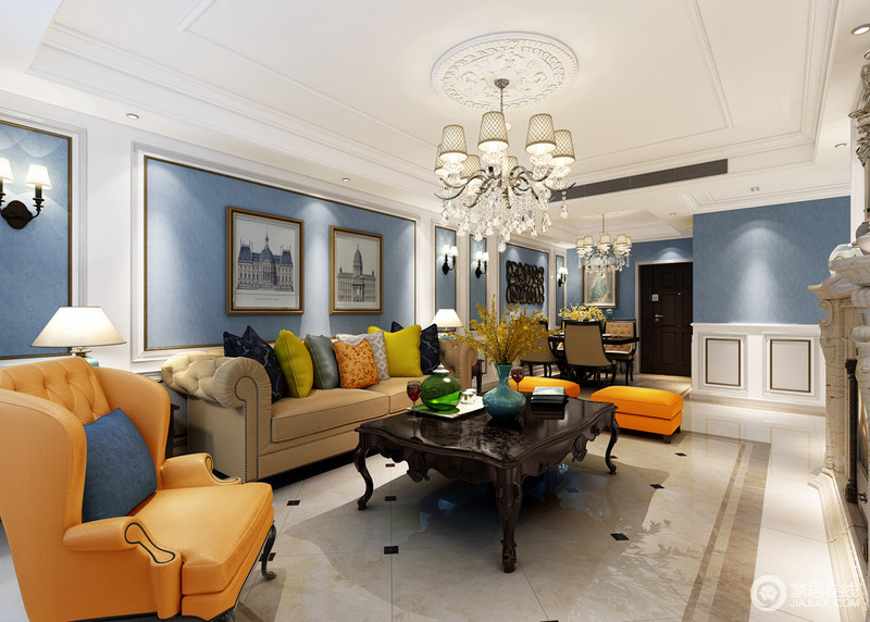 客厅以明媚的色彩营造，白色的护墙板与天蓝墙漆搭配，不同明度的黄色在沙发系列上面的运用，将空间轻盈奢华呈现出来。一款深色的茶几，使浮华贵气有了沉稳的张力。