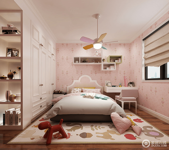 儿童房的设计采用粉色墙纸和具有欢快图案的地毯，加上五彩图案的吊灯风扇营造出欢快多彩的儿童乐园；墙面玄关是收纳柜和书柜，放大了空间的功能，让孩子再次享受甜美，生活得幸福。