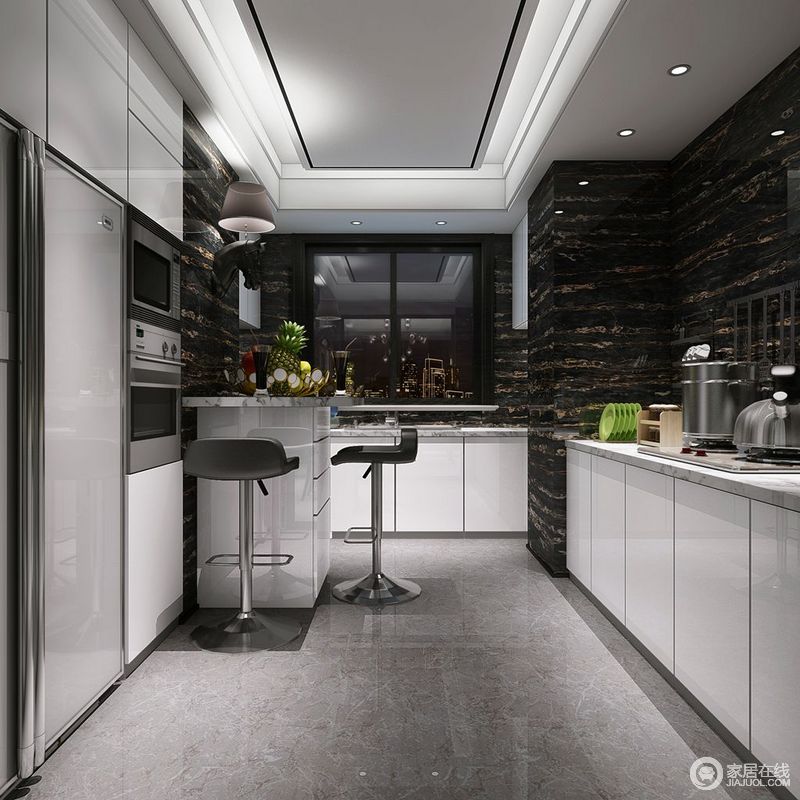 黑白灰搭配好了，就连烟火气极重的厨房都能透露出浓厚的严谨的精英气质。壁炉与墙面拼接，嵌入式家电被巧妙的与壁炉融为一体。吧台与橱柜、台面颜色一致，与墙面形成黑白反差。