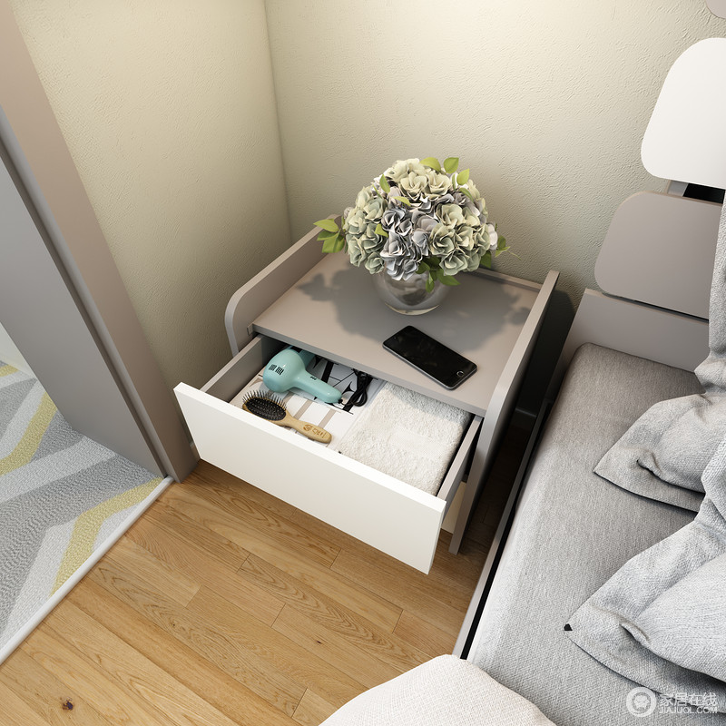 卧室的设计以人性化的关怀，让主人感受到设计的温暖，床头柜可以简单放置随身之物，方便拿取，同时，也更为便捷。