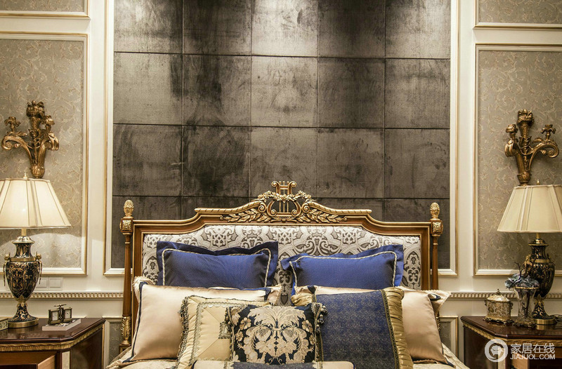 卧室大床特别精致和奢华，欧式风格设计十分注重雕饰，展示最精美的做工，给人以最极致的享受是欧式风格任务之一。
