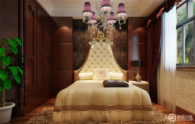 卧室采用大量的实木材质，显得特别的敦厚温淳，造型典雅如洋溢宫廷气质的欧式大床拉花软包床头上，镶嵌着夺目的皇冠，瞬时使空间的华贵之气彰显出来。