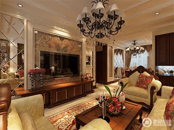 欧式客厅非常需要用家具和软装饰来营造整体效果。深色的橡木或枫木家具，色彩鲜艳的布艺沙发，都是欧式客厅里的主角。