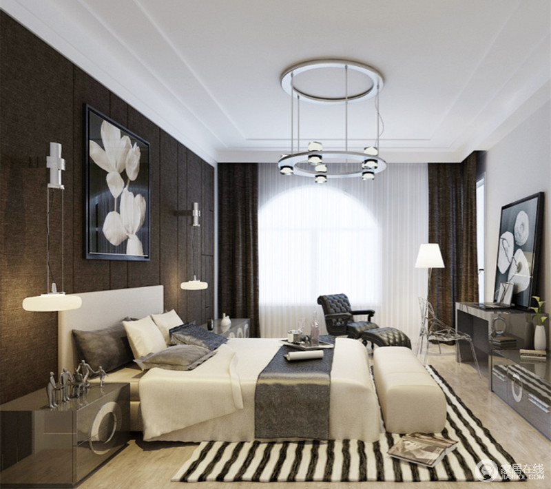 黑白设计用不过时，在这个精致的卧室里每一件家具都焕发着热情，让你在冷静中涌动着爱意。