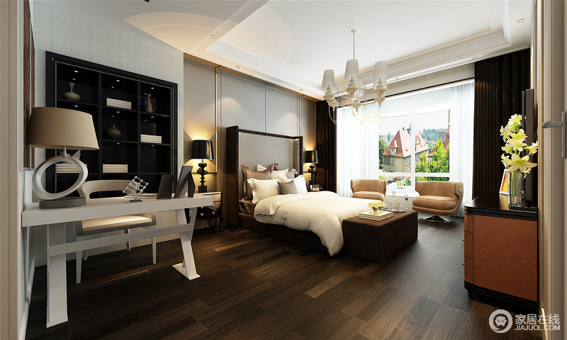 卧室的设计注重实用与休闲办公，增加了空间的多功能性。色调上的一致，也使空间保持统一性。做工精巧造型独特的灯盏和床头架，使空间充满了设计感。