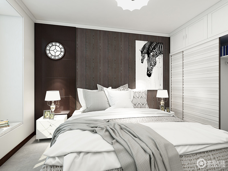 褐色的背景墙，和上白色的家具形成了鲜明的对比，灰色的床品揉合了整个空间。没有采用吊顶而是采用了石膏线，这样就能保证房间的高度