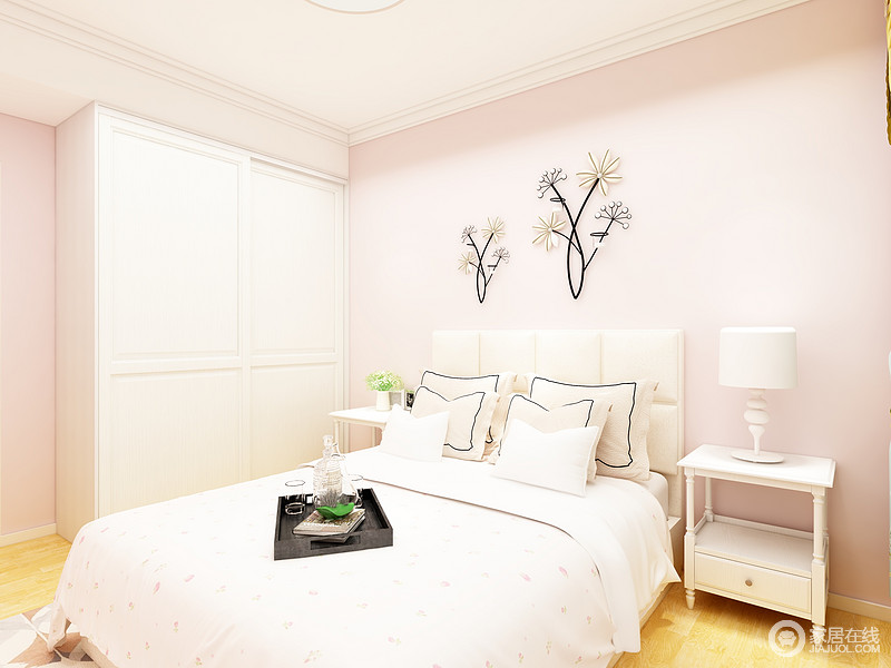 卧室的设计十分简单，通过衣柜和床头柜来解决生活的储物和实用需求，而涂刷的浅粉色漆为生活带来些许温馨，颇为柔和。