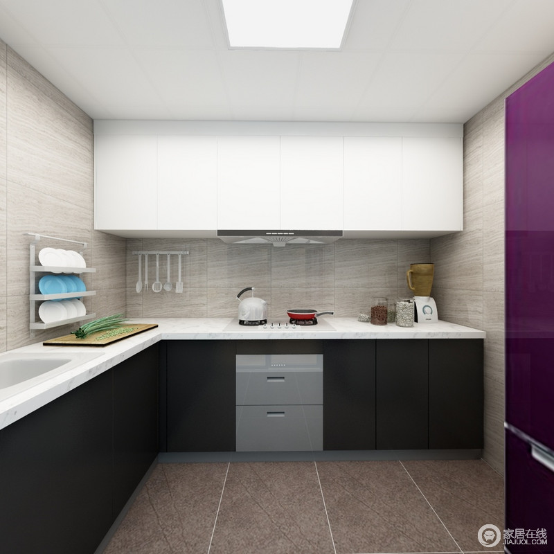 厨房的砖石选用自然的色彩来构成大地的质朴，层次之中，略显朴质；黑白之间组合的橱柜，搭配紫色立面冰箱让空间实用也时尚。