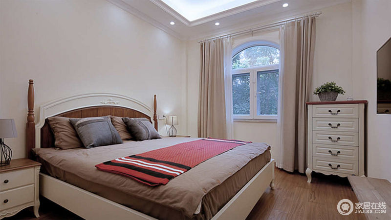 简美的次卧室，就是那么简简单单的美。