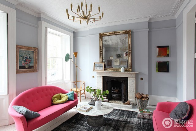 伦敦美丽春色公寓 喜欢那个红色小沙发