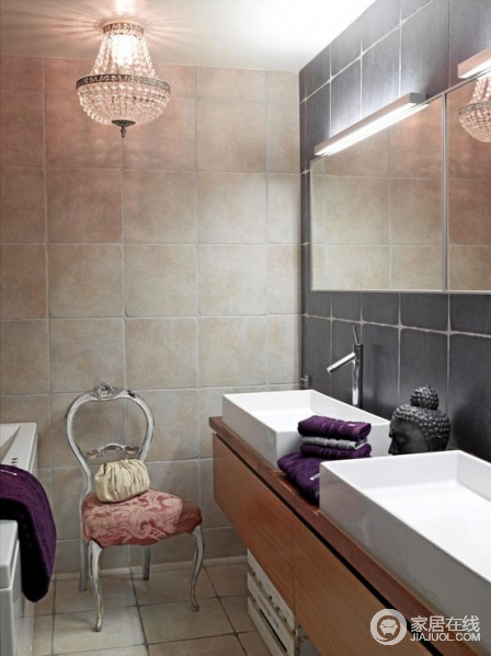 小浴室大时尚 清爽实用的设计让人称赞