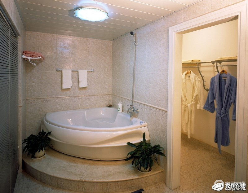 褐色现代风格浴室